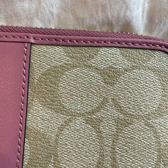 Coach Signature Canvas Wallet in Pink and Tan - Picture 4 of 5